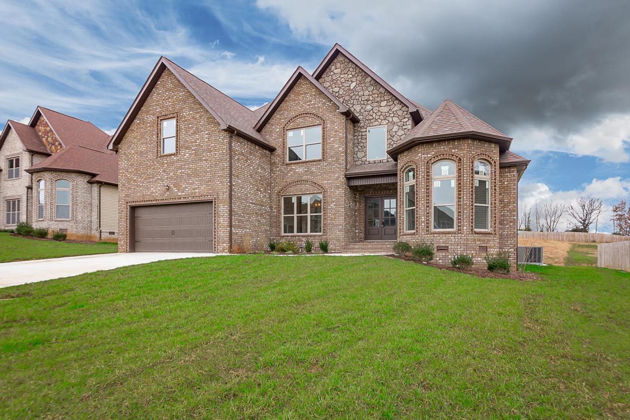 329 Farmington - Photo 1