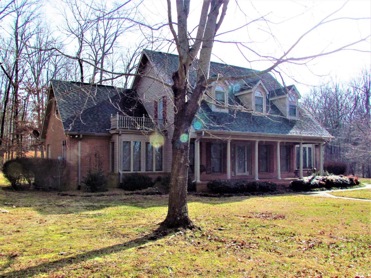 52 Sherwood Trail - Photo 1
