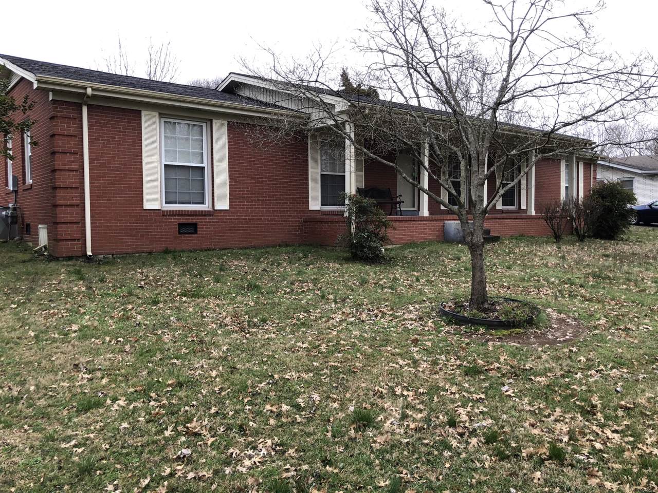 208 Hale Ave - Photo 1