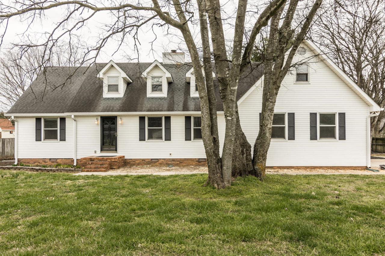 505 Greenleaf Ave - Photo 1