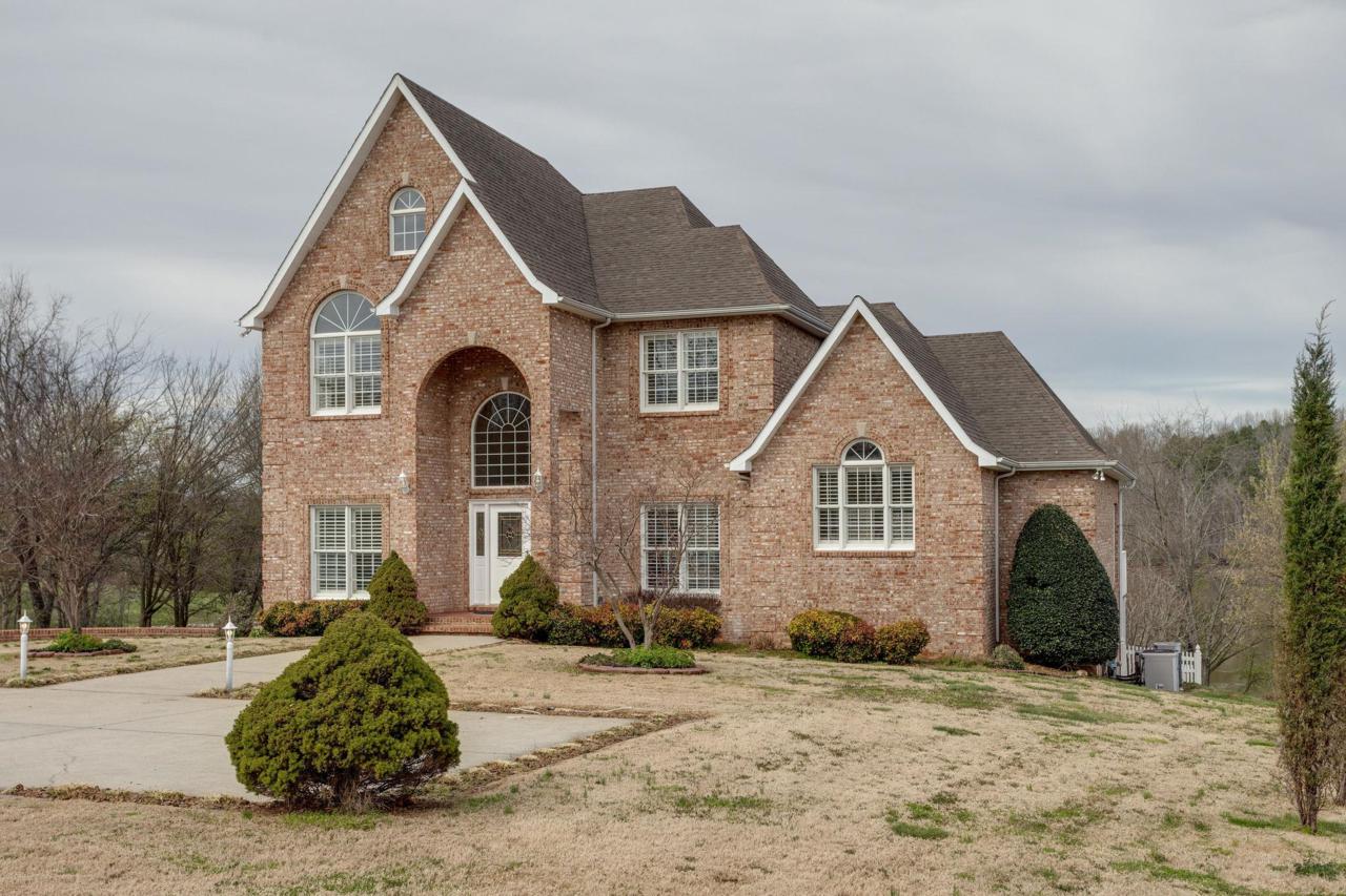 532 Bryan Dr - Photo 1