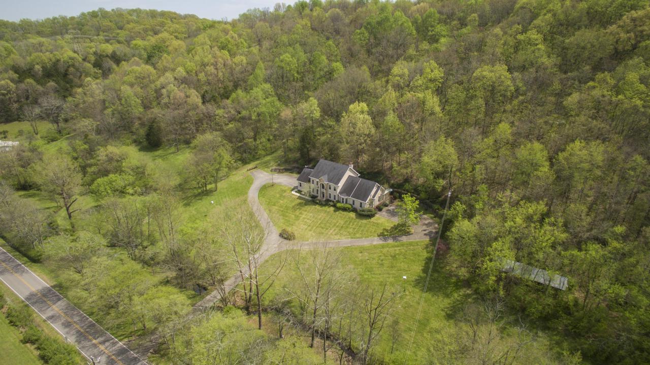 980 Hitt Ln - Photo 1