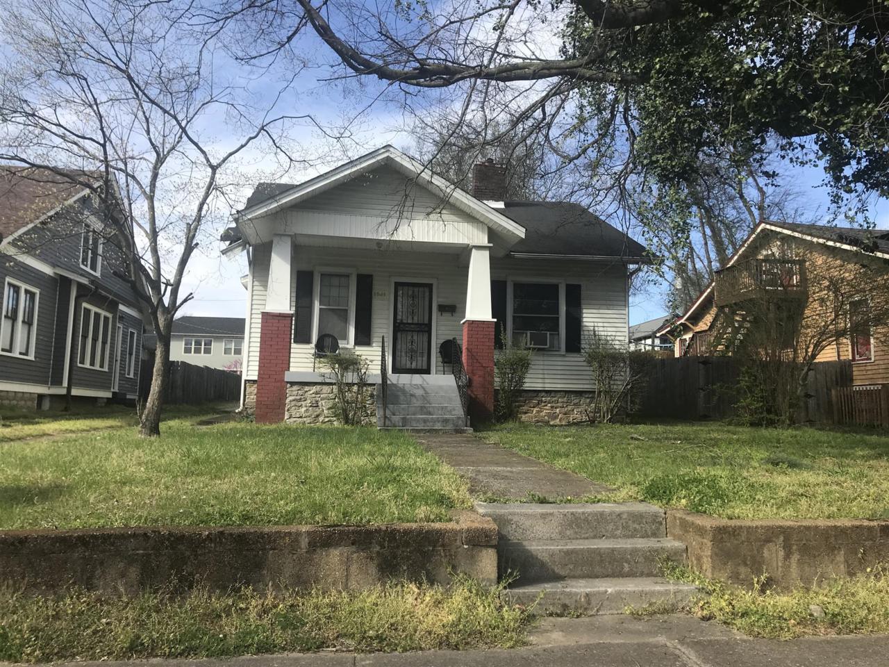 1521 Douglas Ave - Photo 1