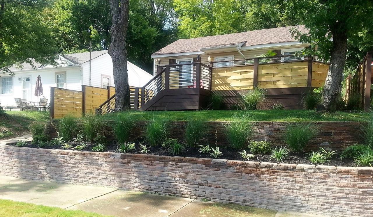 1101 Davidson St - Photo 1