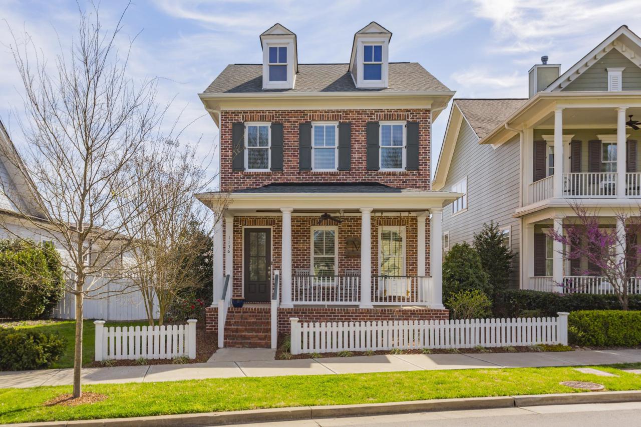 1136 Westhaven Blvd - Photo 1