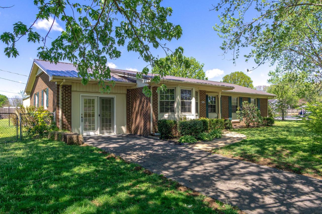 1203 Springer Rd - Photo 1