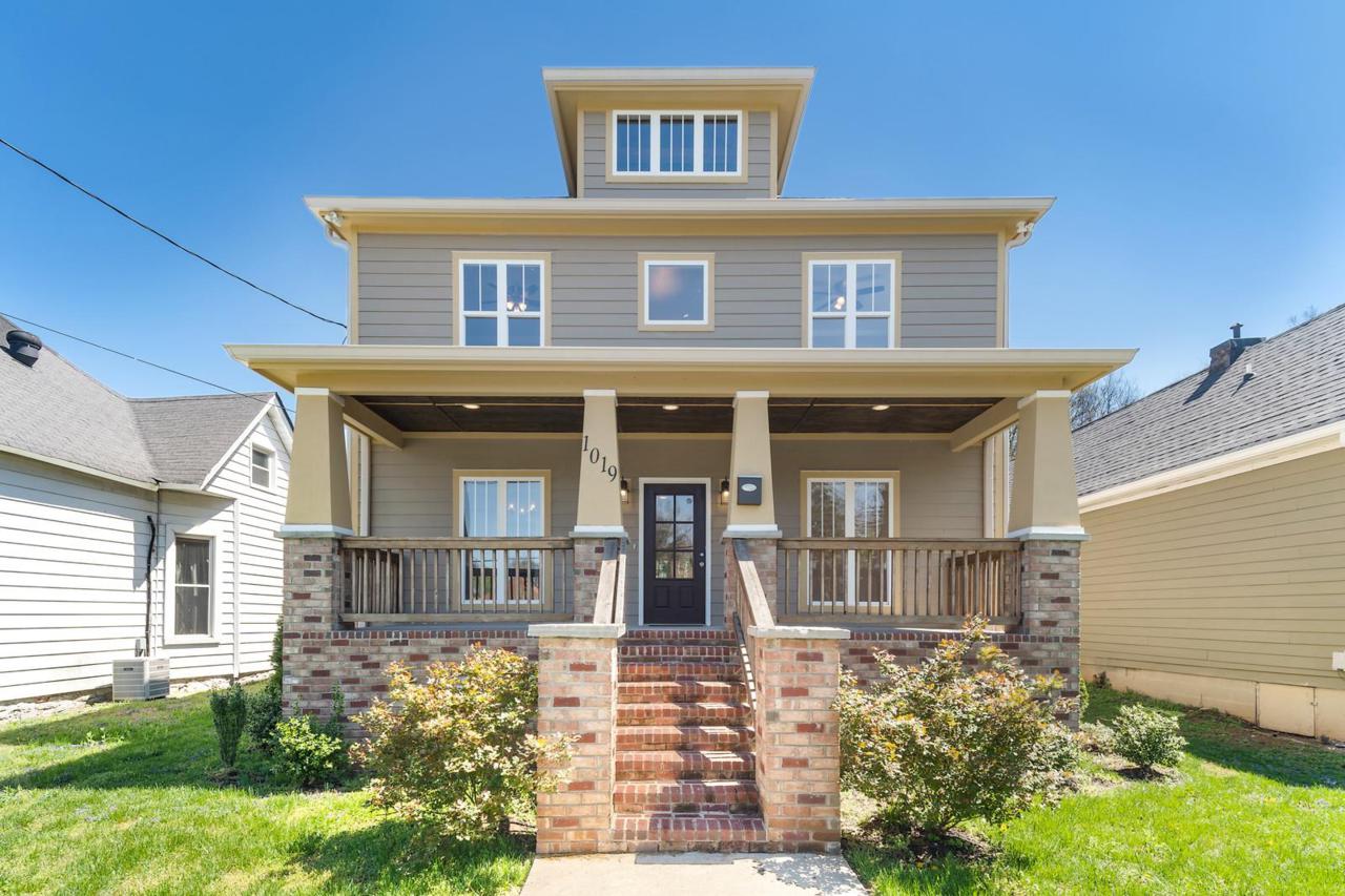 1019 Pennock Ave - Photo 1