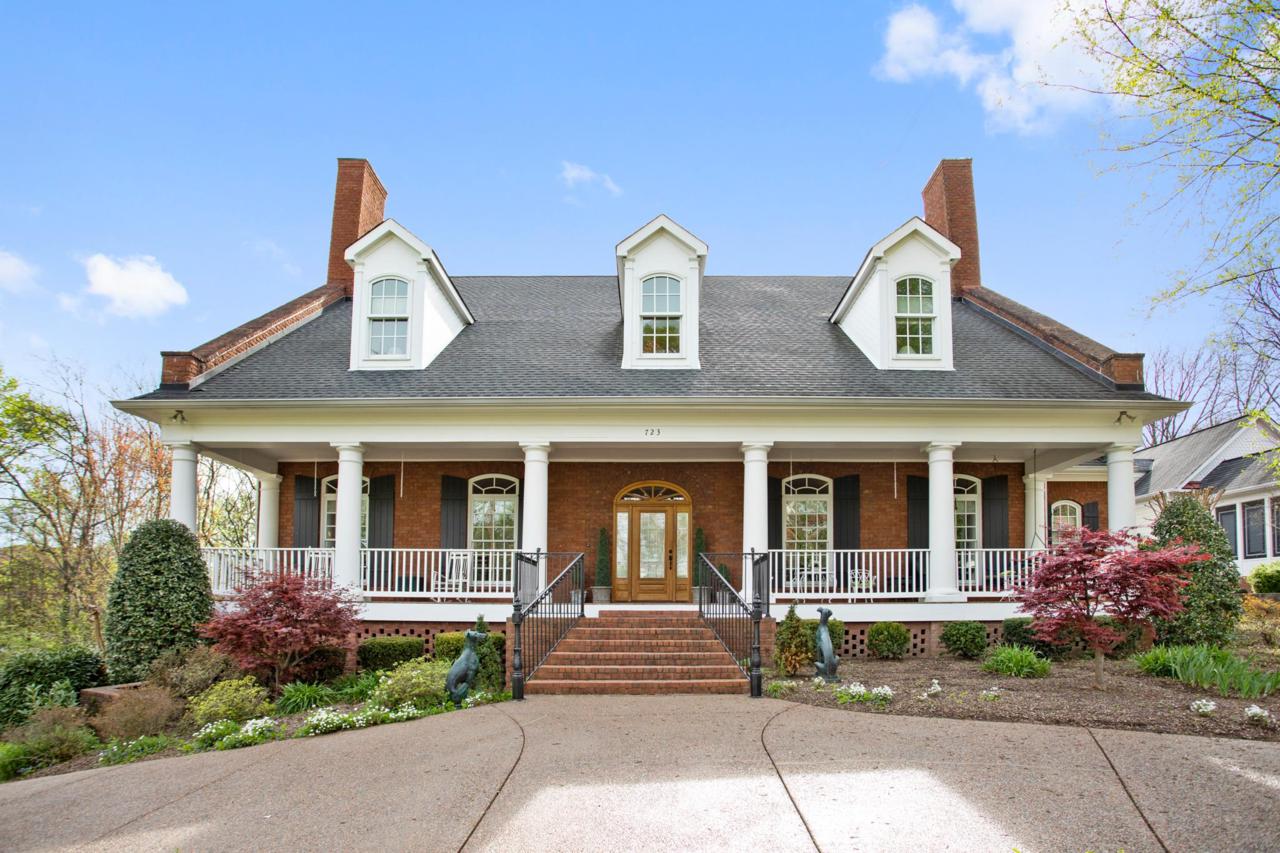 723 Glass Ln - Photo 1