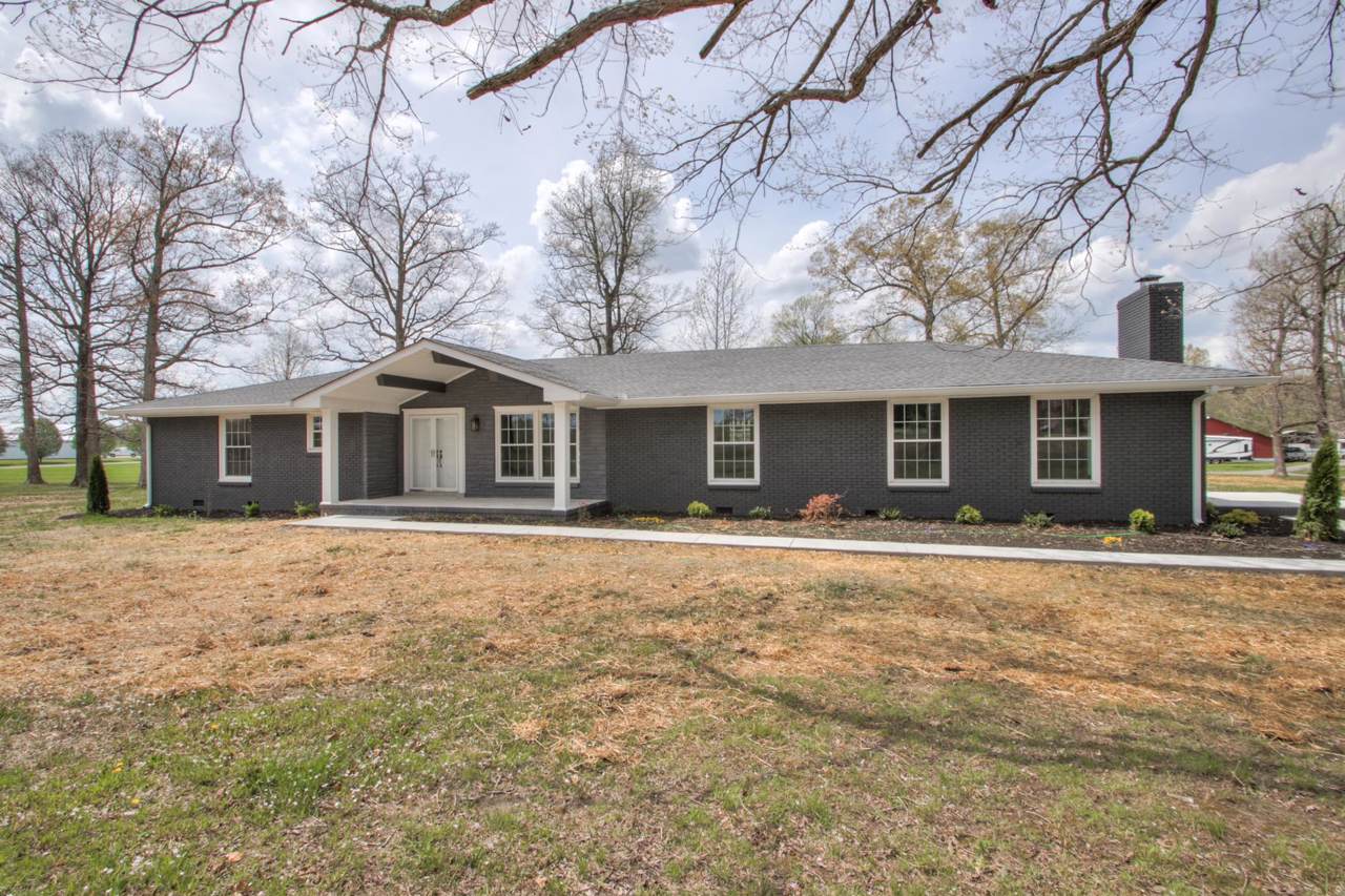 2964 Logan Rd - Photo 1