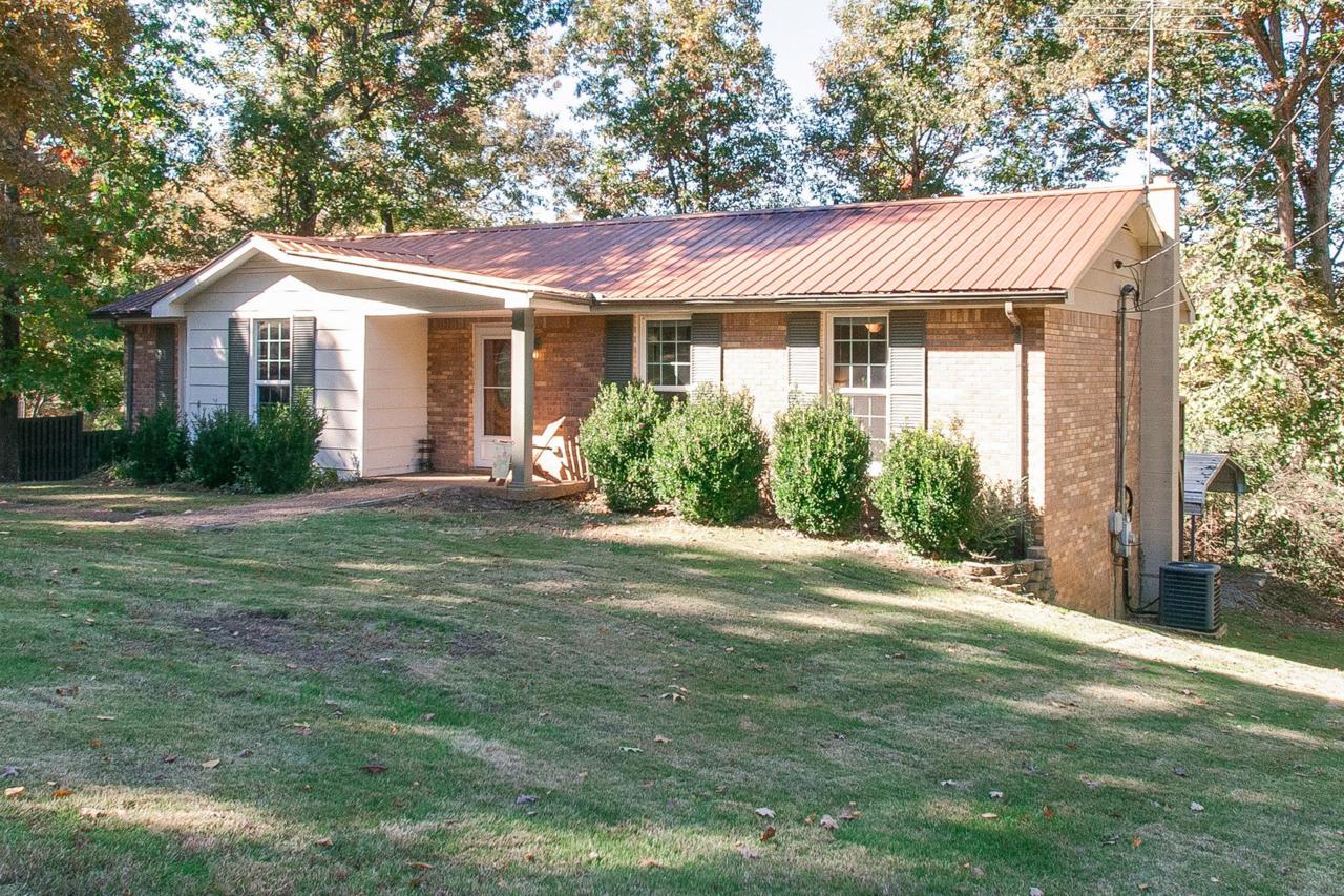 303 Jackson Rd - Photo 1
