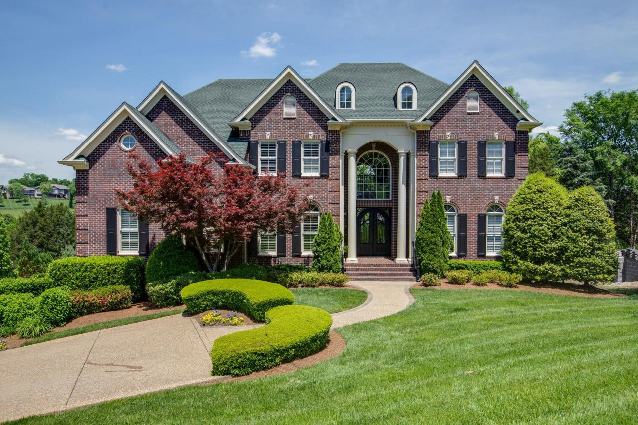 12 Crooked Stick Ln - Photo 1