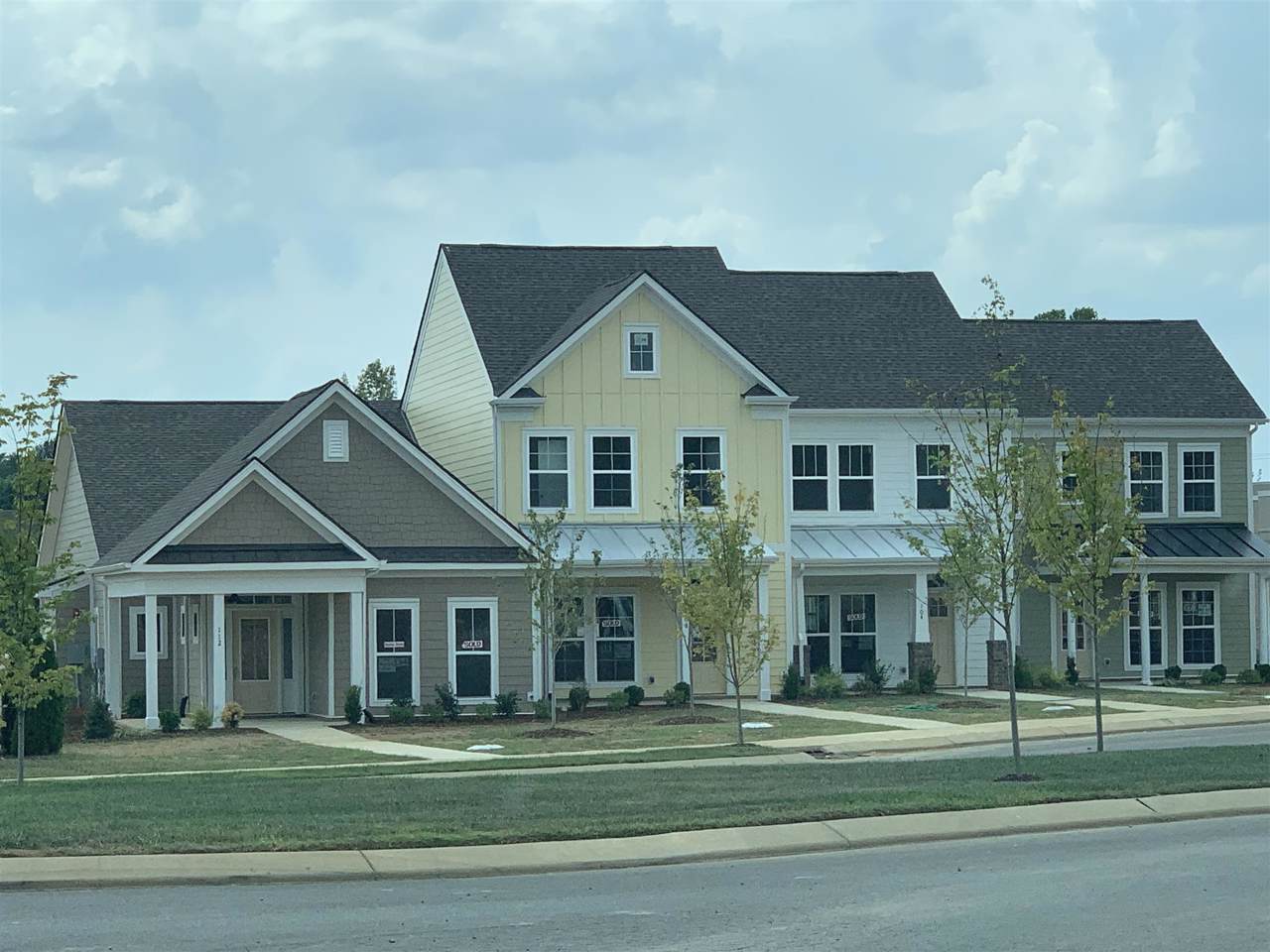 112 Mary Ann Circle - Photo 1
