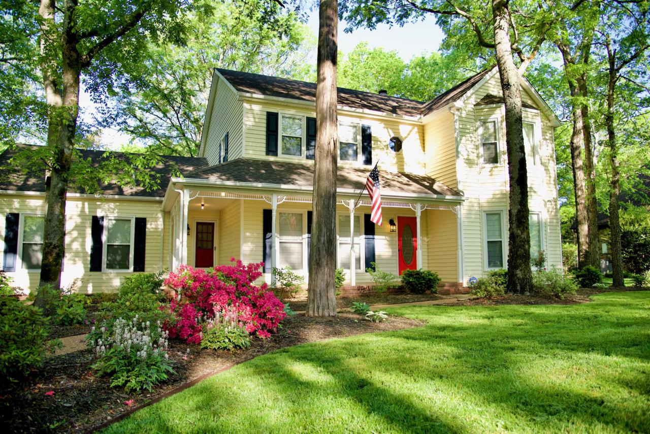 2627 Lancaster Ct - Photo 1