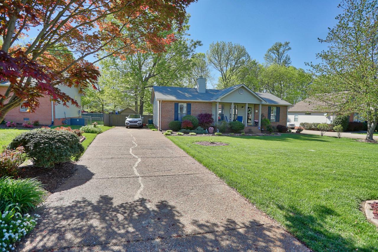 120 Sycamore Dr - Photo 1