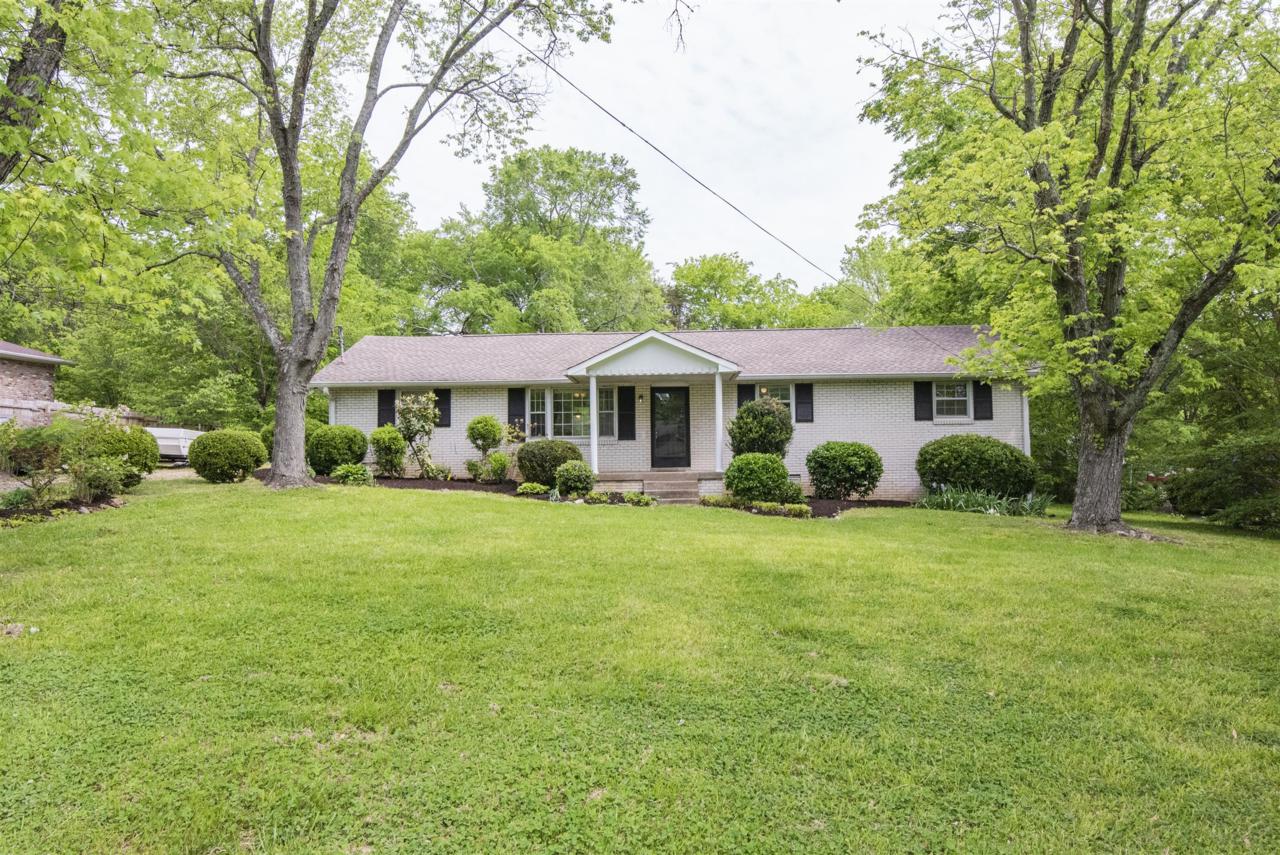 220 Nelson Dr - Photo 1