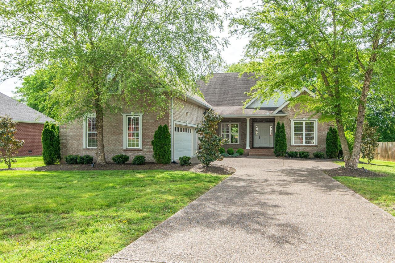 460 Plantation Blvd - Photo 1