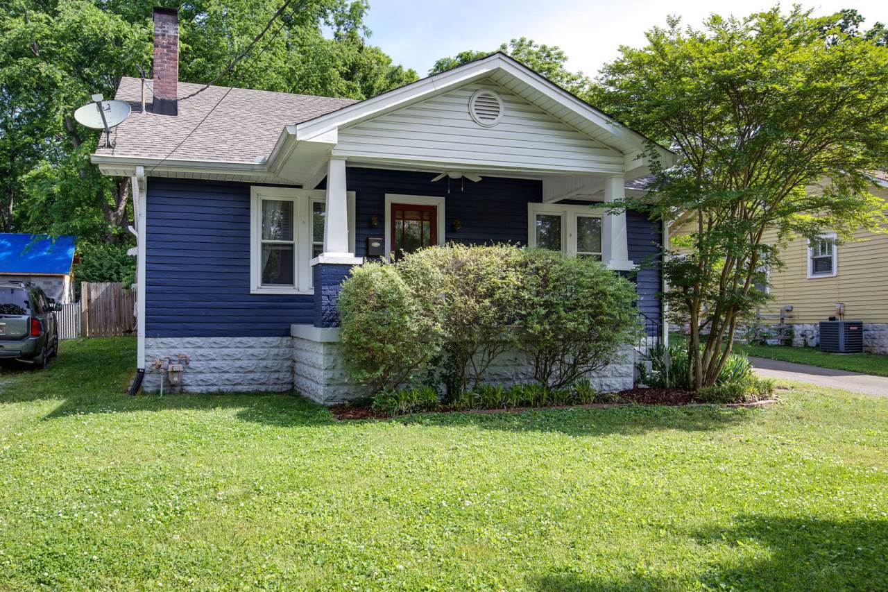 1017 Seymour Ave - Photo 1