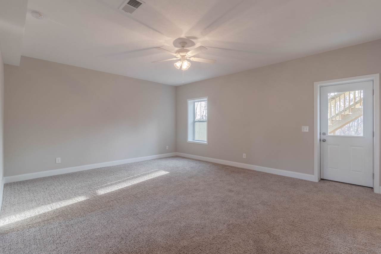 122 Eagles Bluff Dr - Photo 1