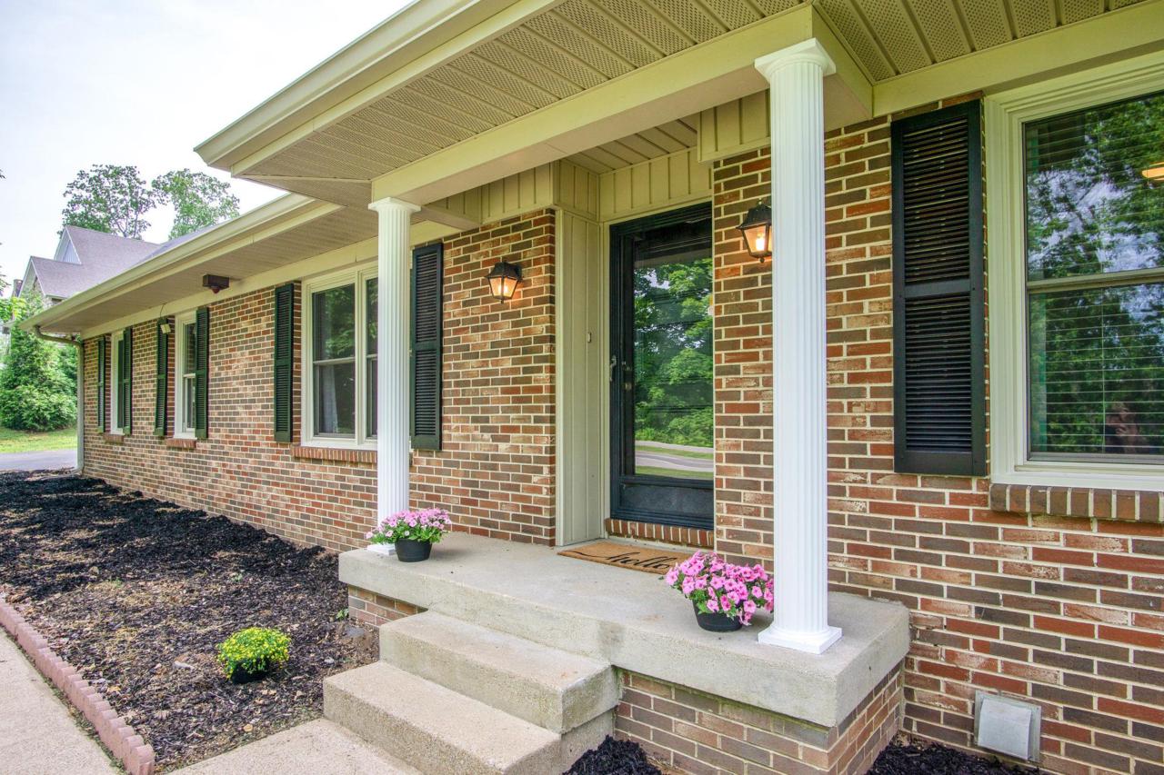 2072 Nashville Hwy - Photo 1