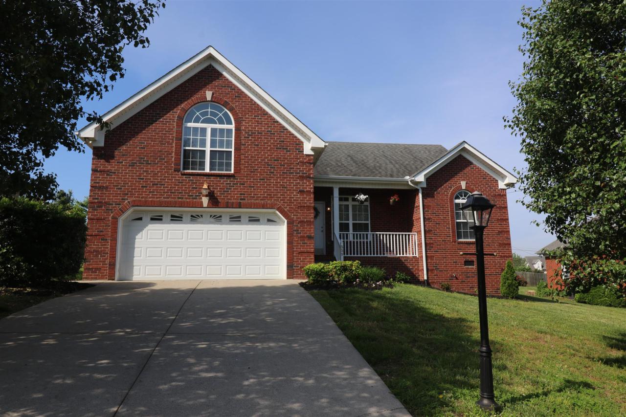 559 Summit Way - Photo 1