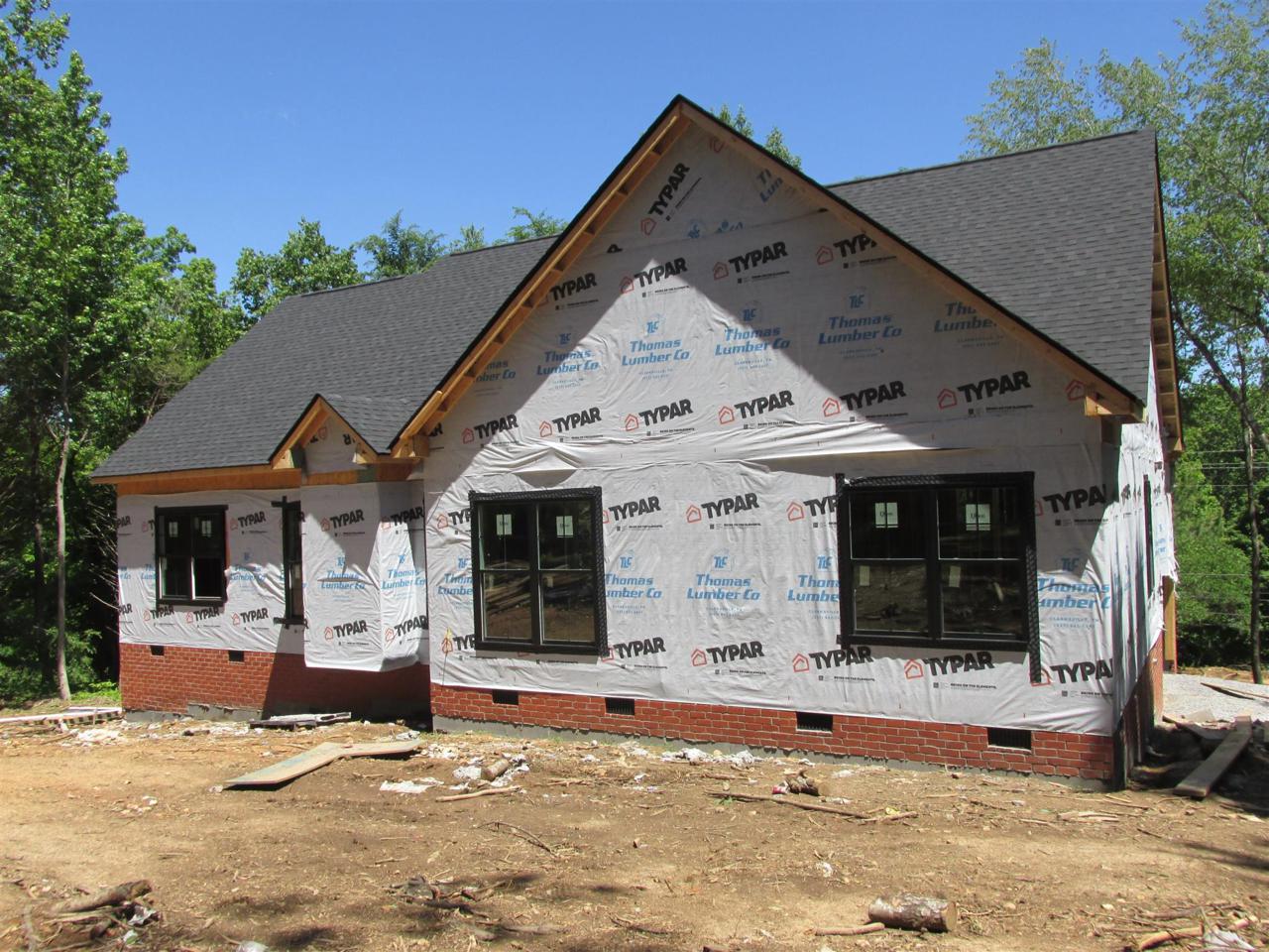 1820 River Rd - Photo 1