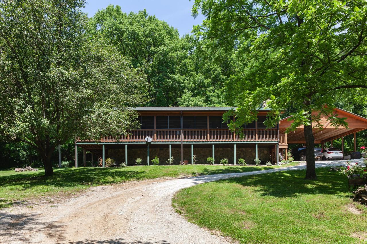 365 Horseshoe Bend Ln - Photo 1