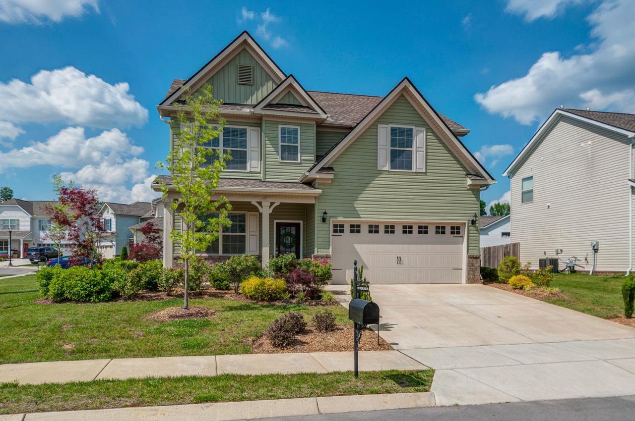 1001 Keeneland Dr - Photo 1