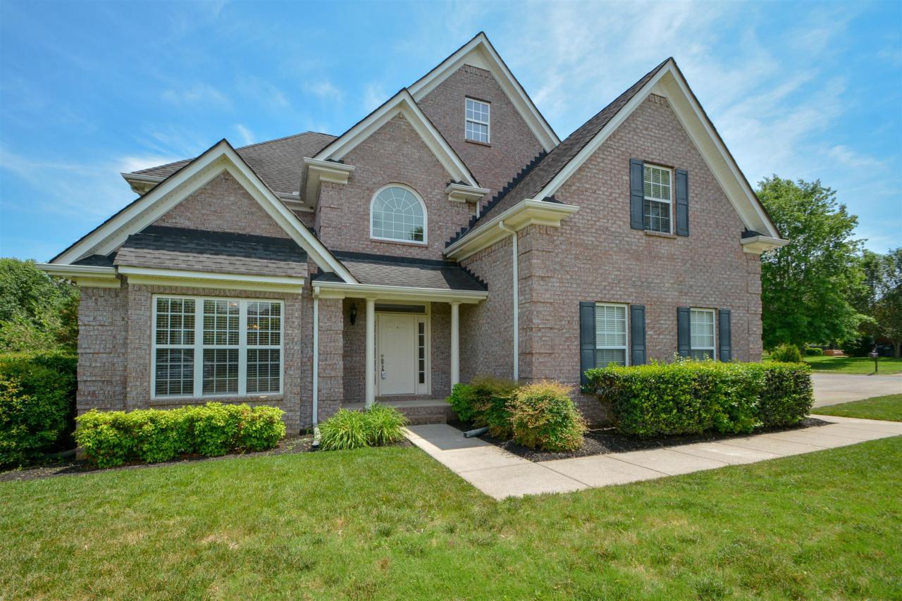 1402 Balson Dr - Photo 1