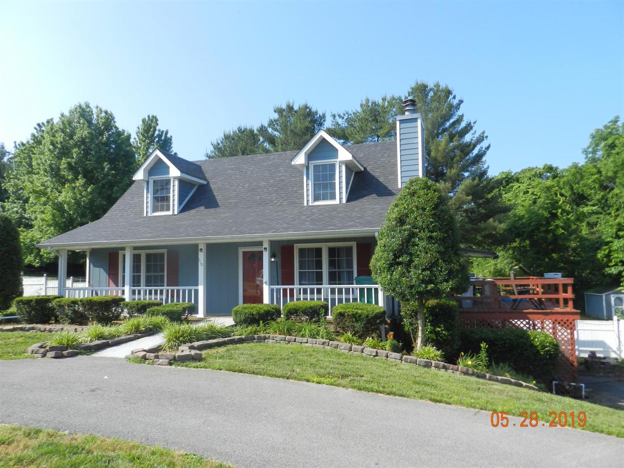 910 Rossview Rd - Photo 1