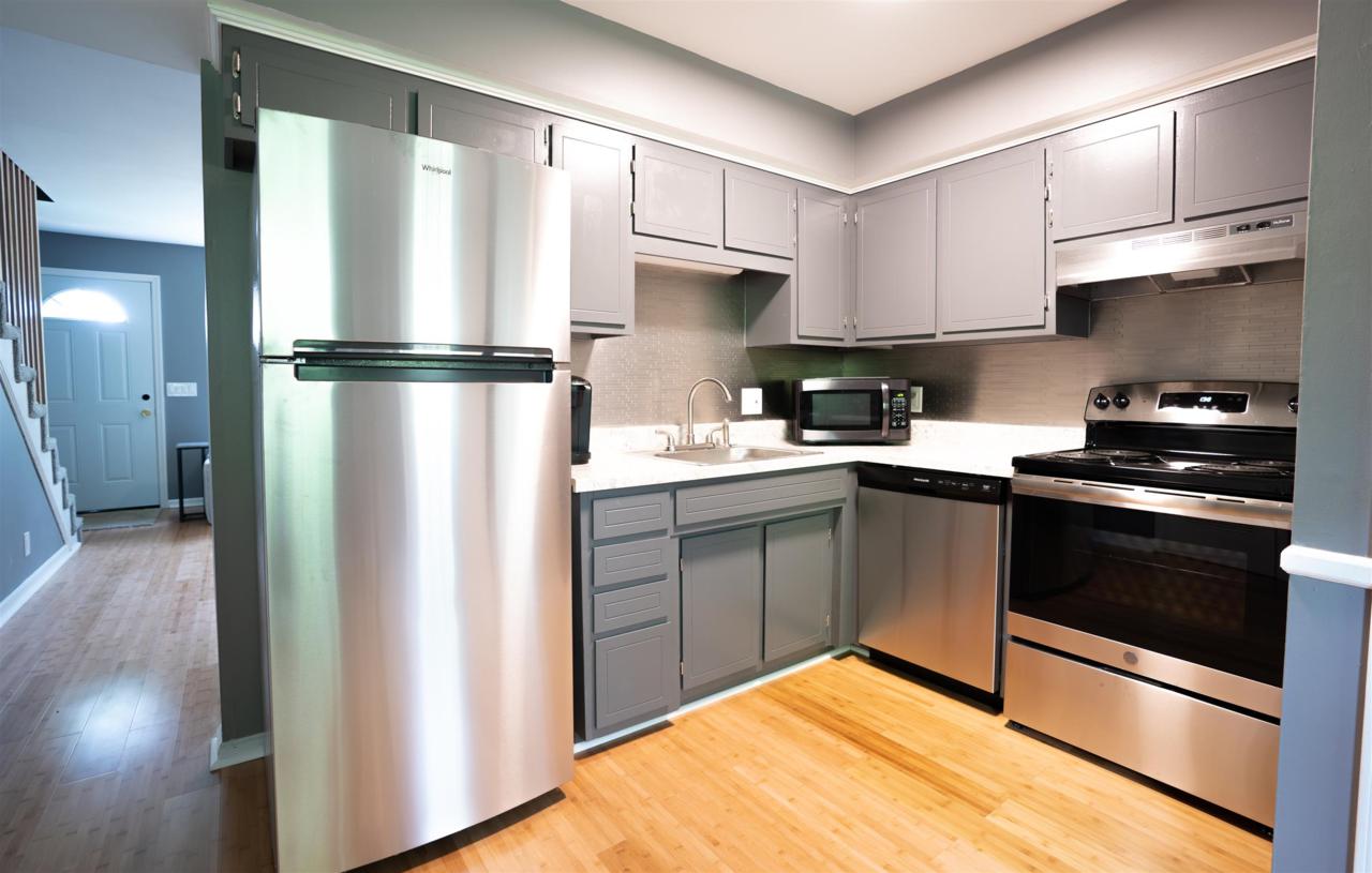 508 Lancaster Ave - Photo 1