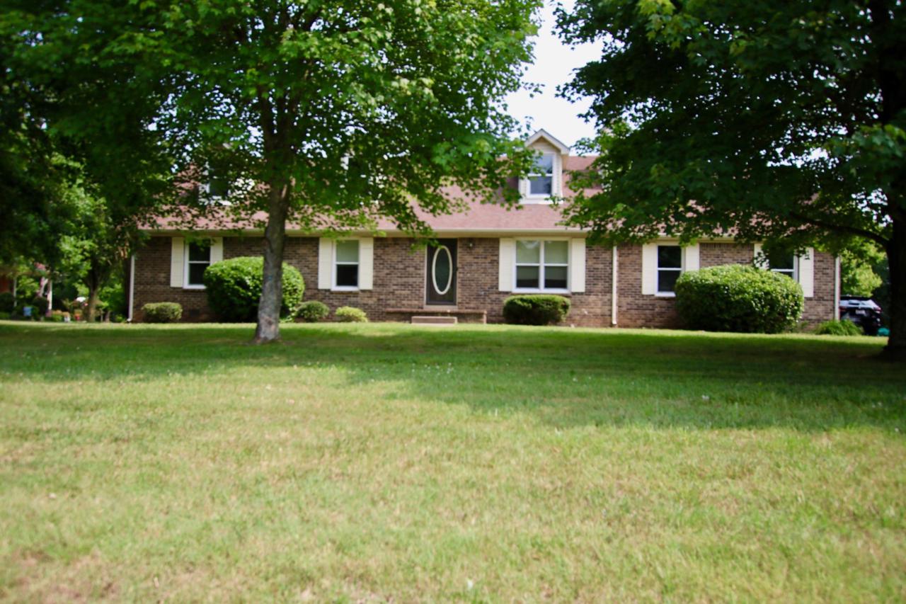 1194 Peebles Dr - Photo 1