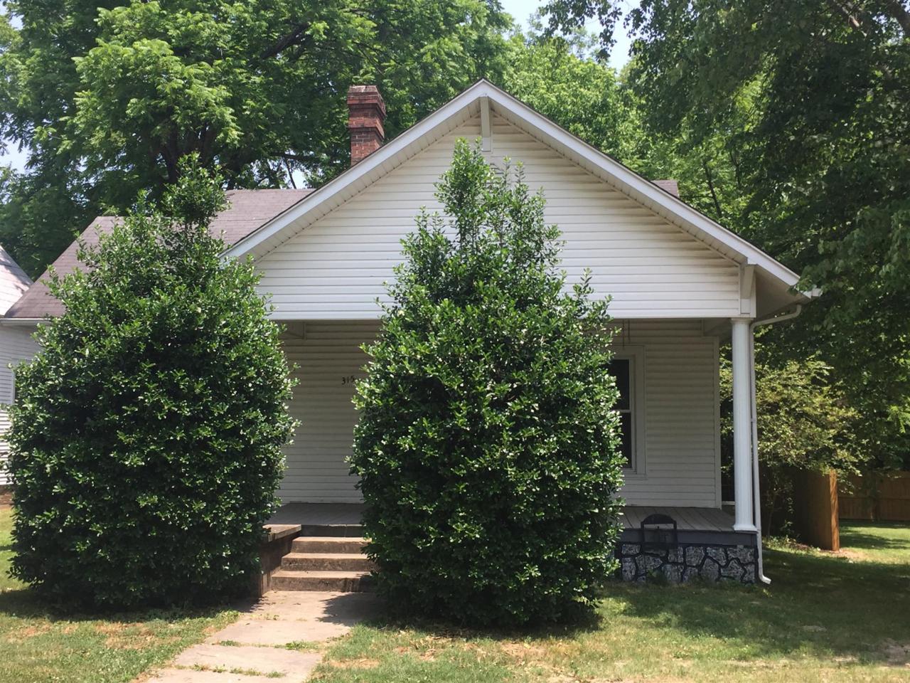 315 S Jefferson St - Photo 1