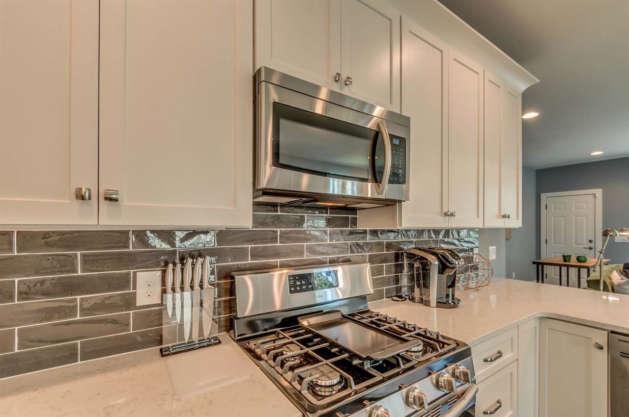 1723B Nassau St - Photo 1