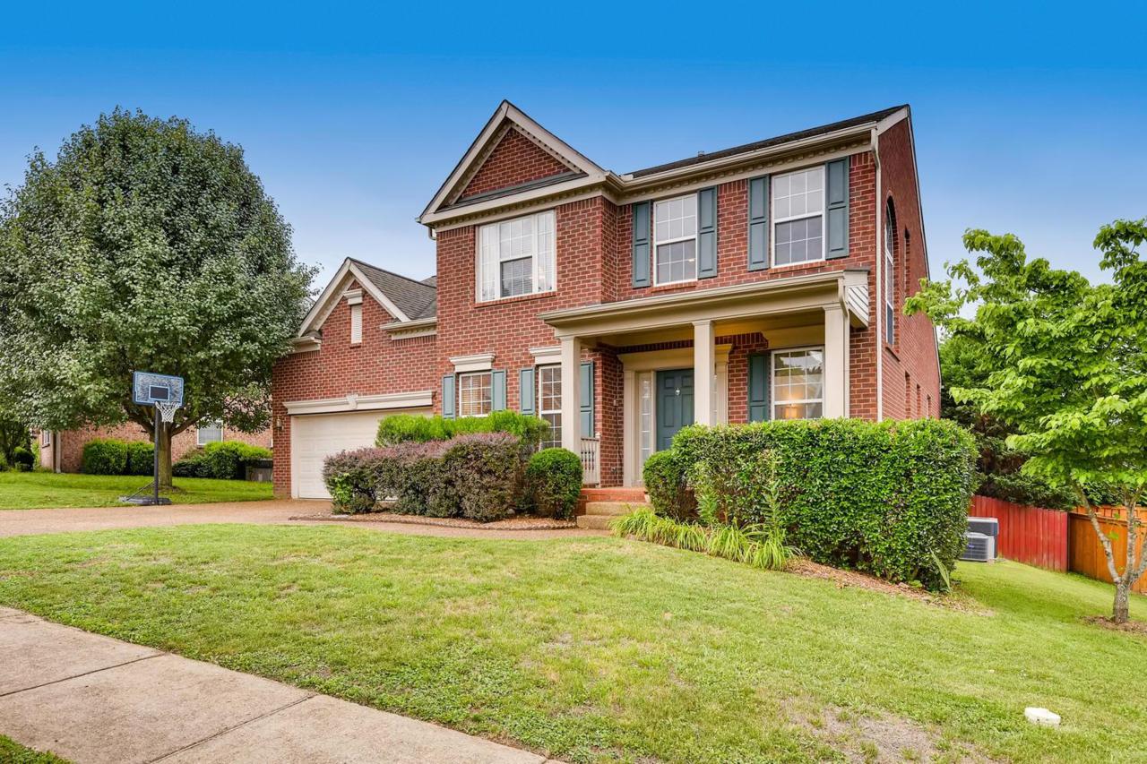 1208 Applecross Dr - Photo 1