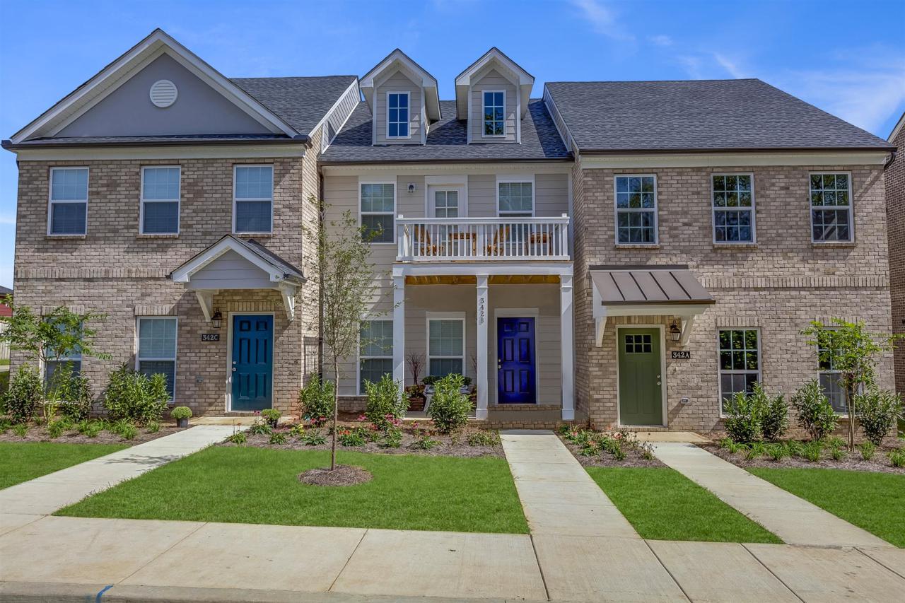 1038 Emery Bay Circle - Photo 1