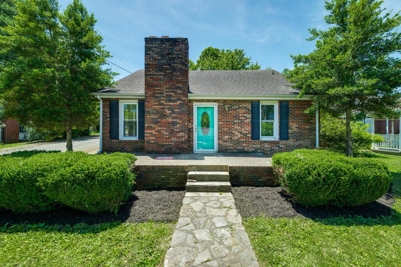 314 Jackson Ave - Photo 1