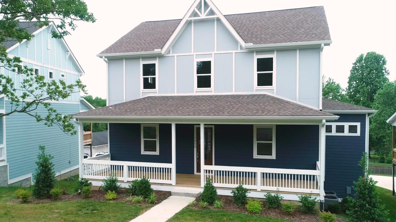 2458 Eastland Ave - Photo 1