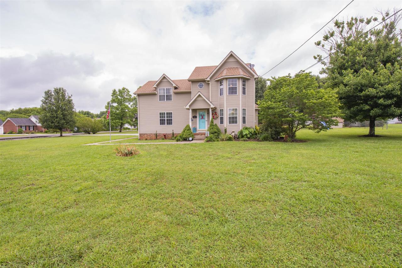610 Hogan Dr - Photo 1