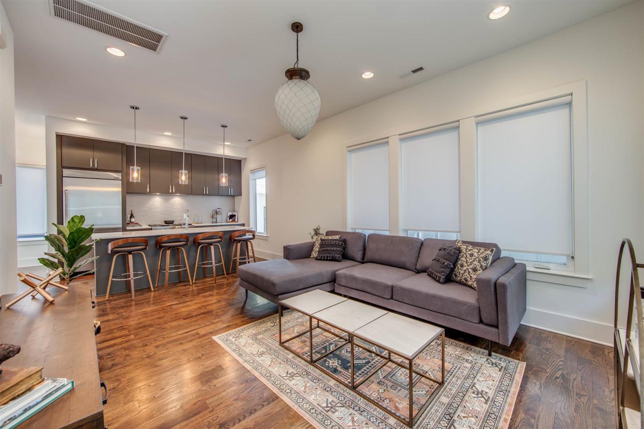 3104B Wellington Ave - Photo 1
