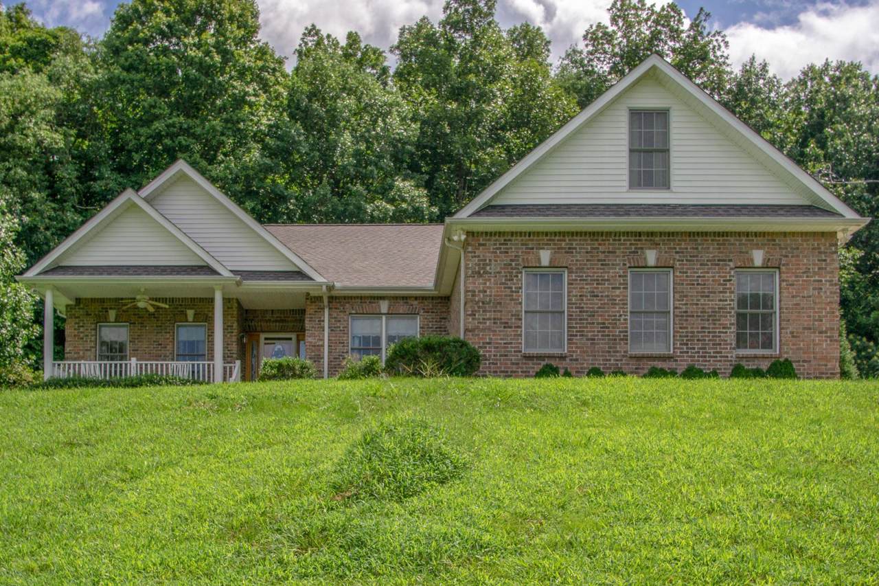 4018 Williamsport Pike - Photo 1
