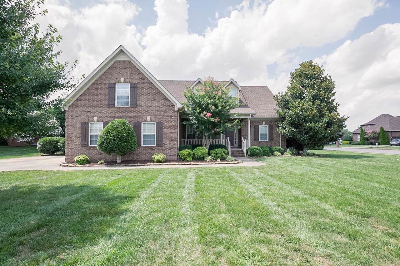 1475 Winterberry Dr - Photo 1