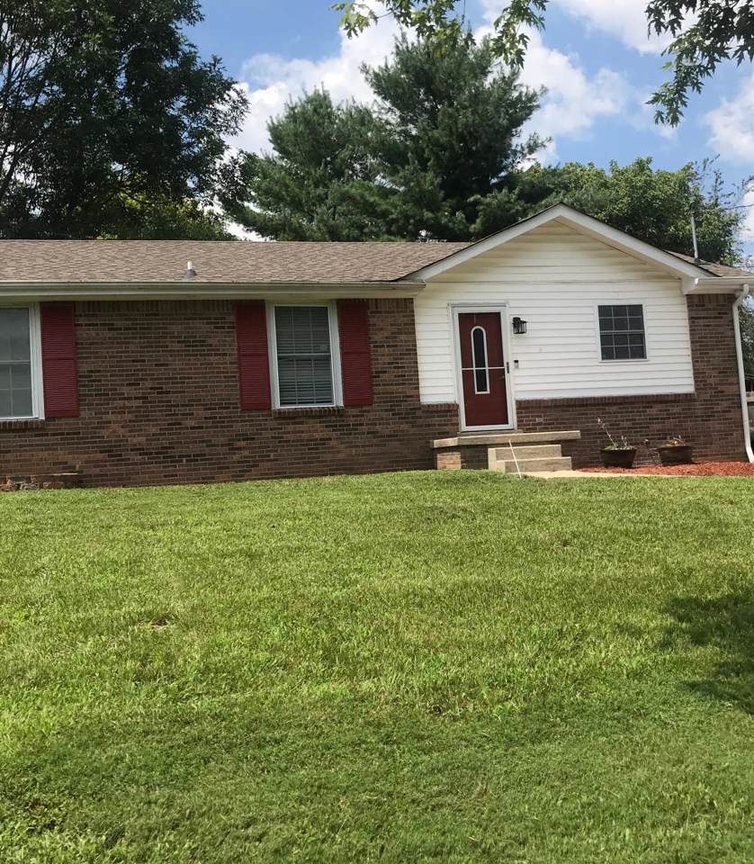 717 Overton Dr - Photo 1