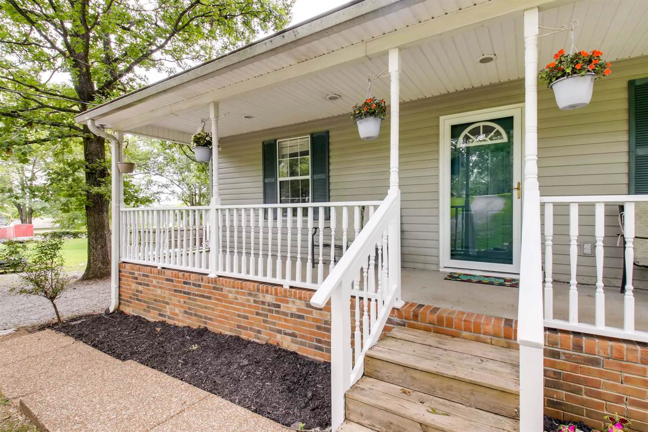 111 Spearhead Dr - Photo 1