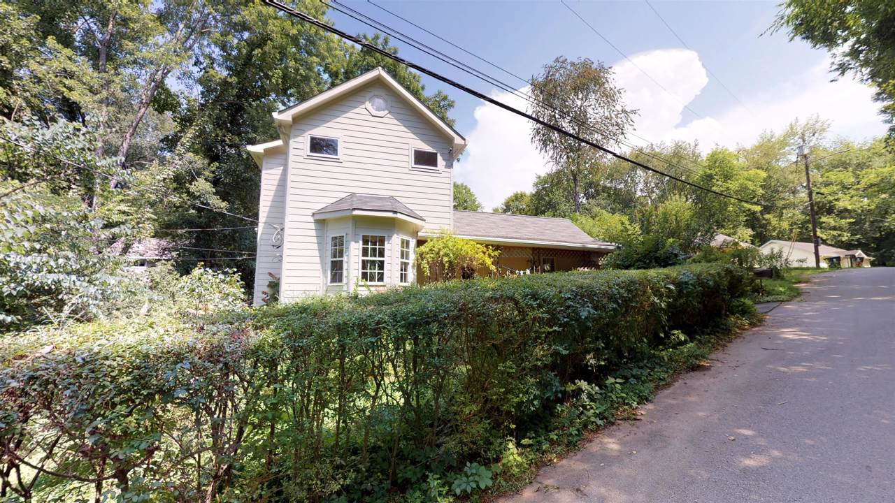 417 Oak St - Photo 1