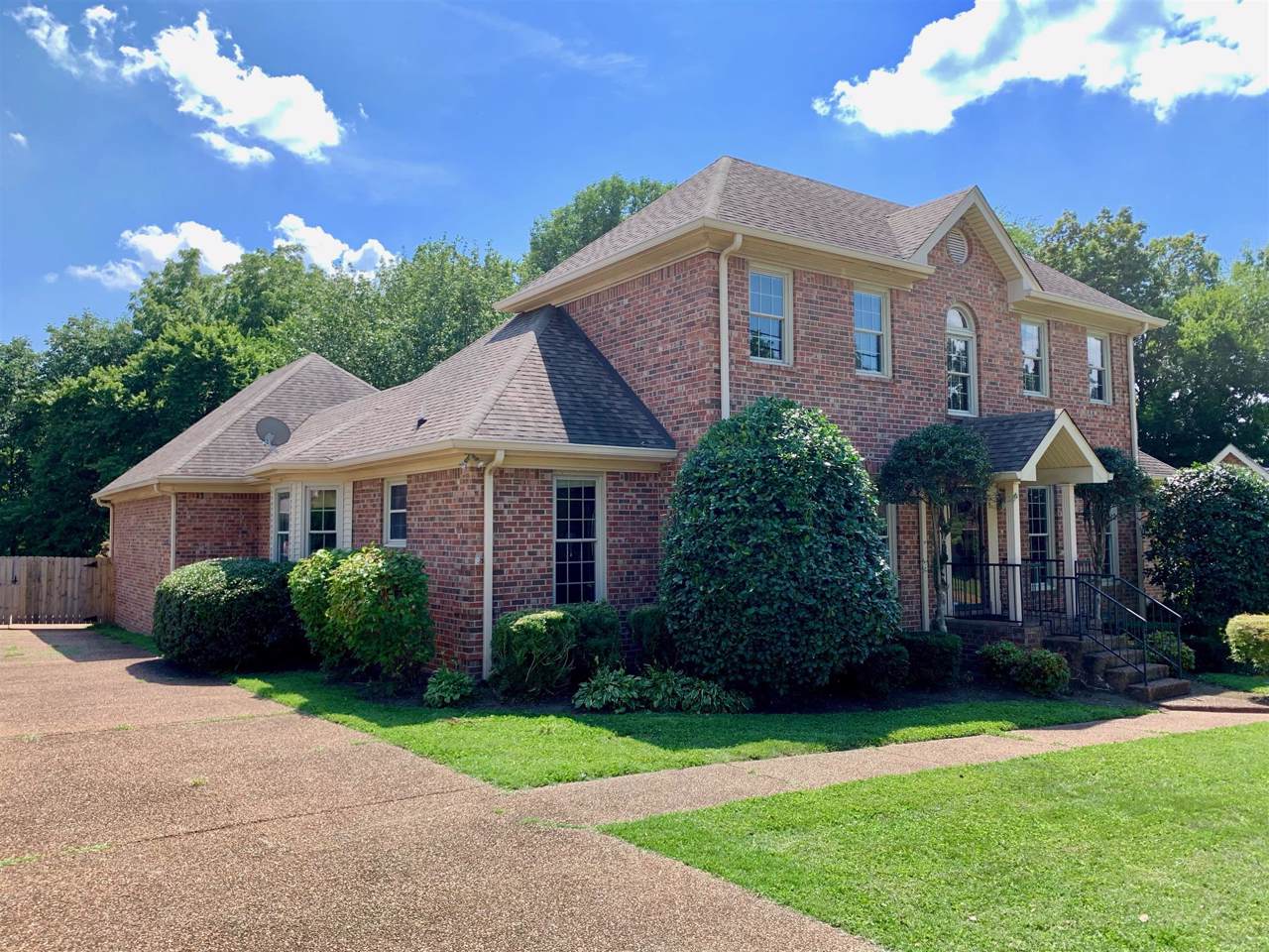 1112 Brookstone Blvd - Photo 1