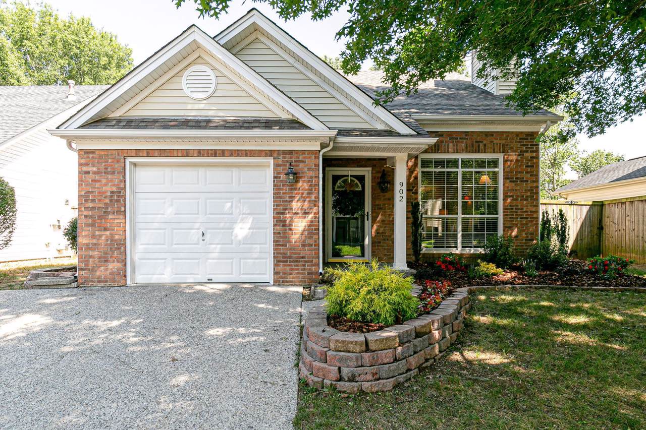 902 Idlewild Ct - Photo 1