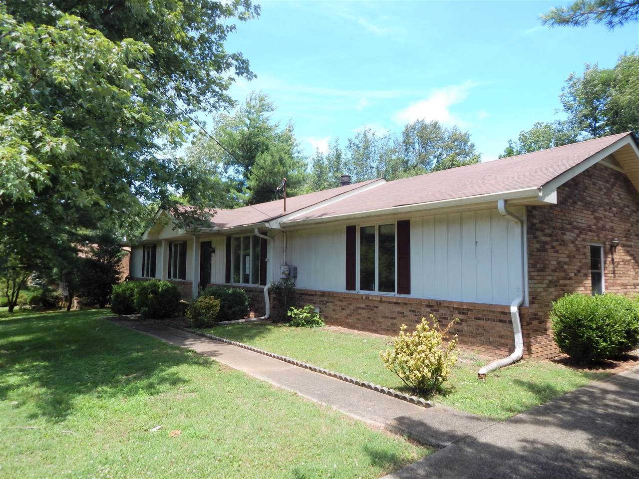 129 Dana Dr - Photo 1