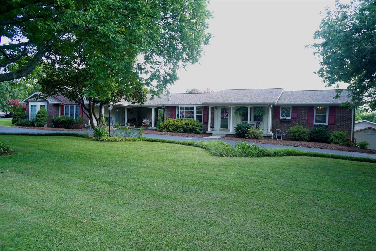 123 Savely Dr - Photo 1
