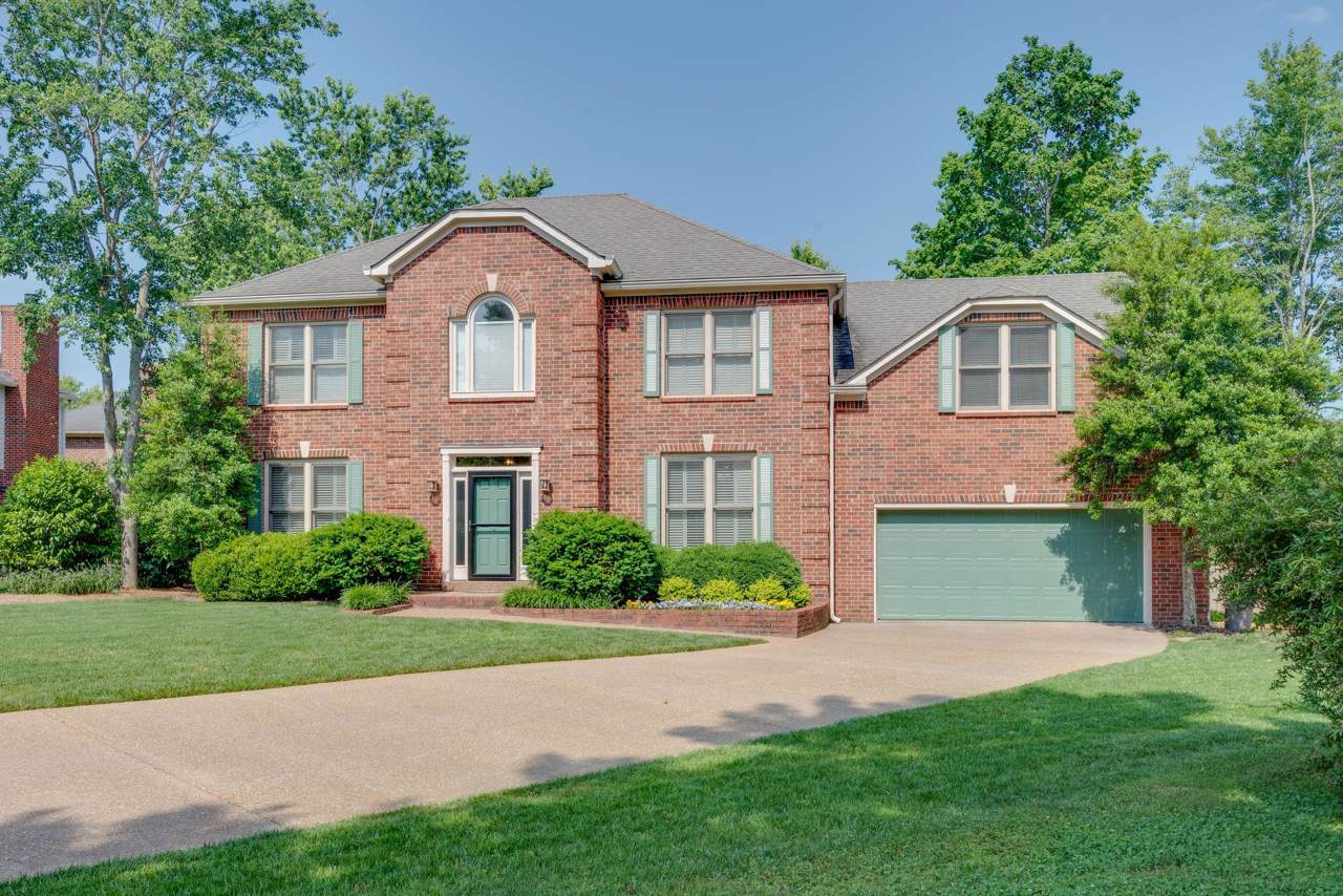412 Sir John Court - Photo 1