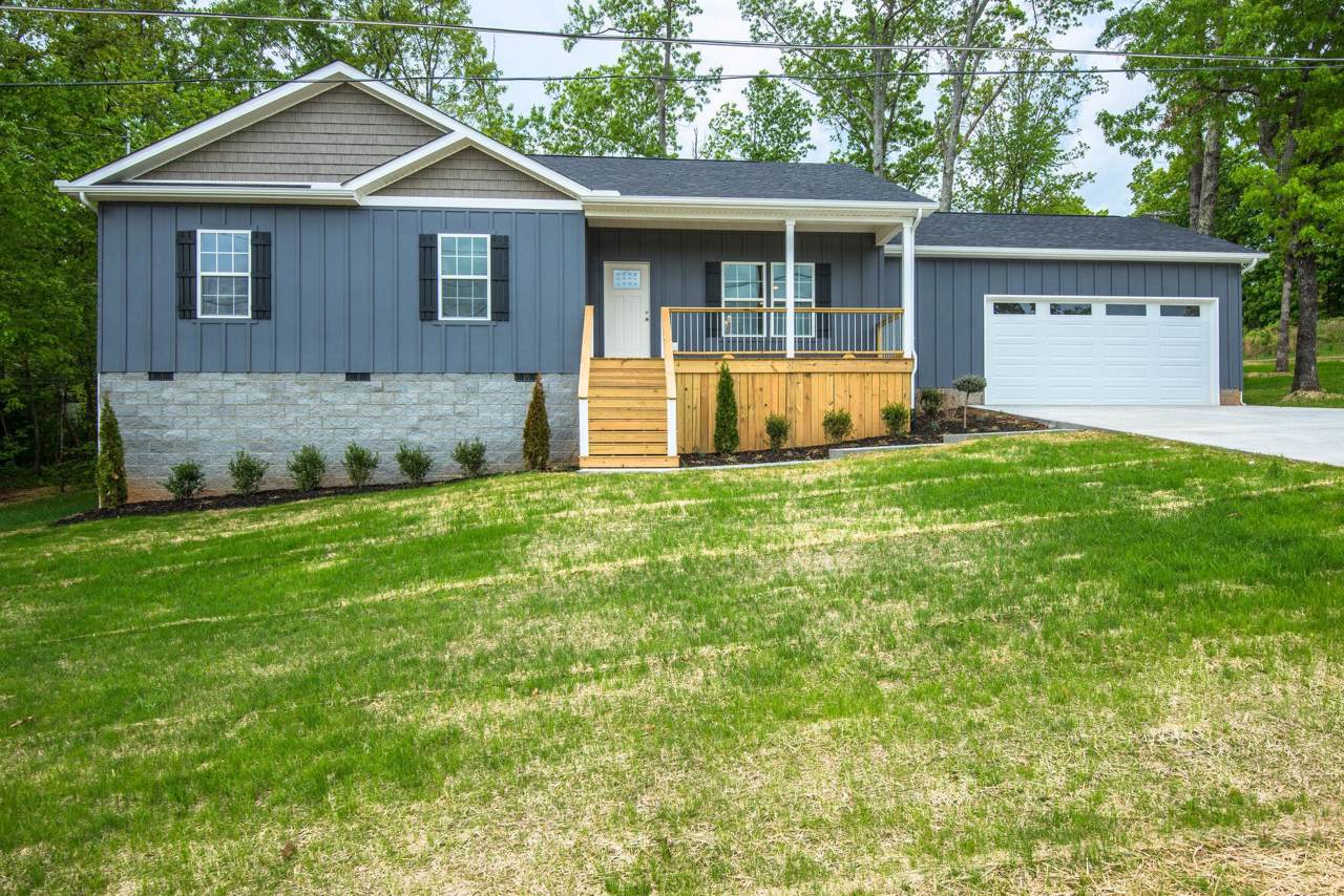 1002 Edgewood Drive - Photo 1